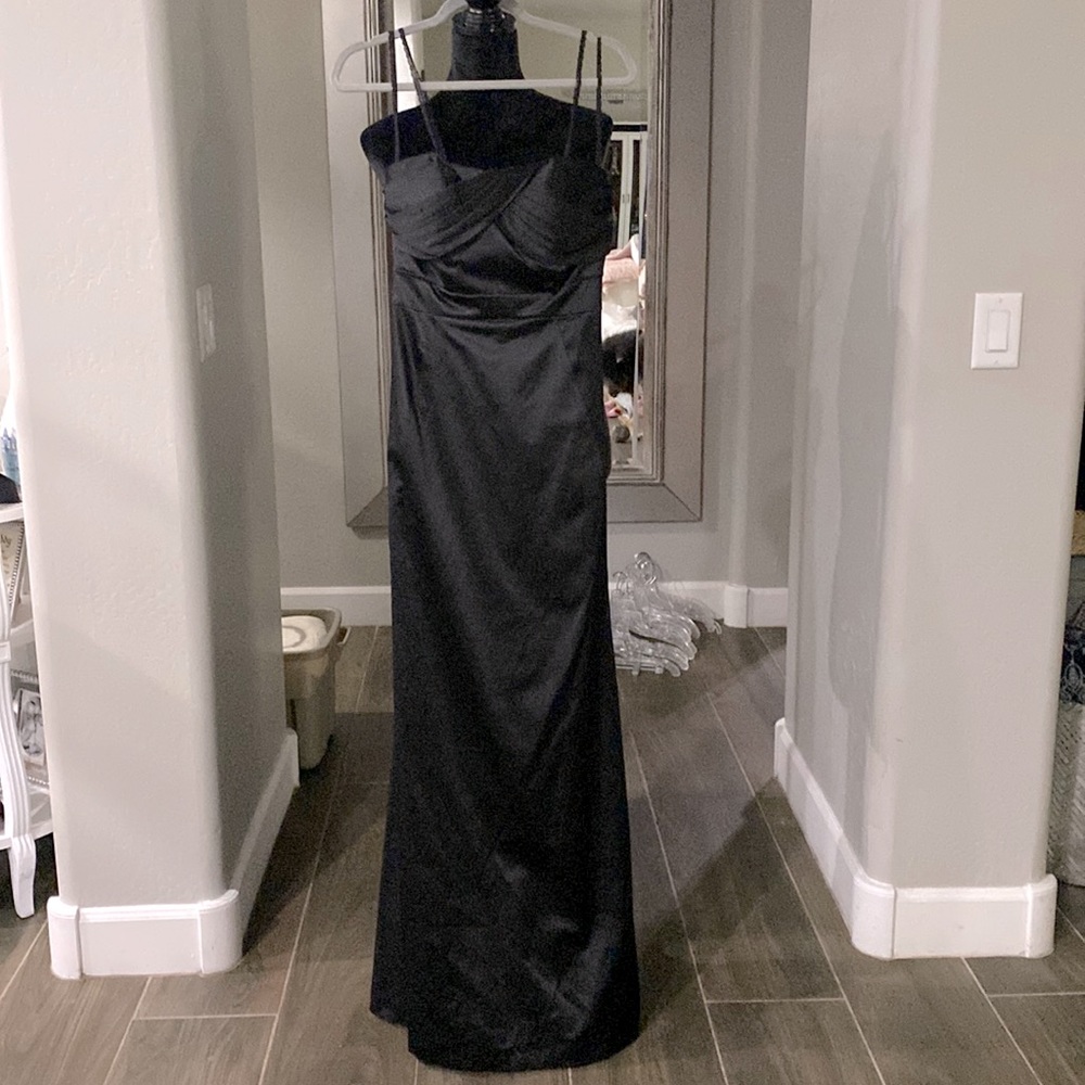 NWOT - Black satin evening dress with small tail in the back